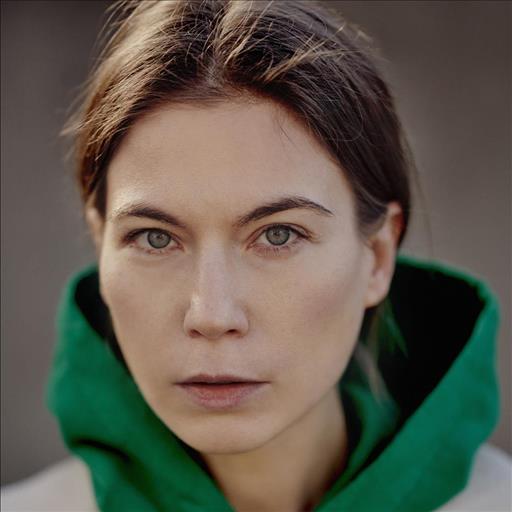 Nora Waldstätten