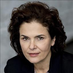 Barbara Auer